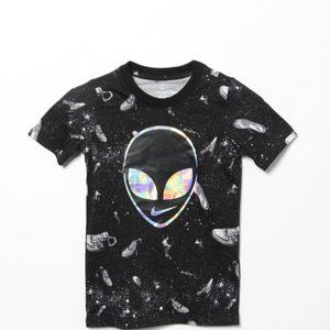 NWT Nike Big Kids' Alien Sportswear T-Shirt